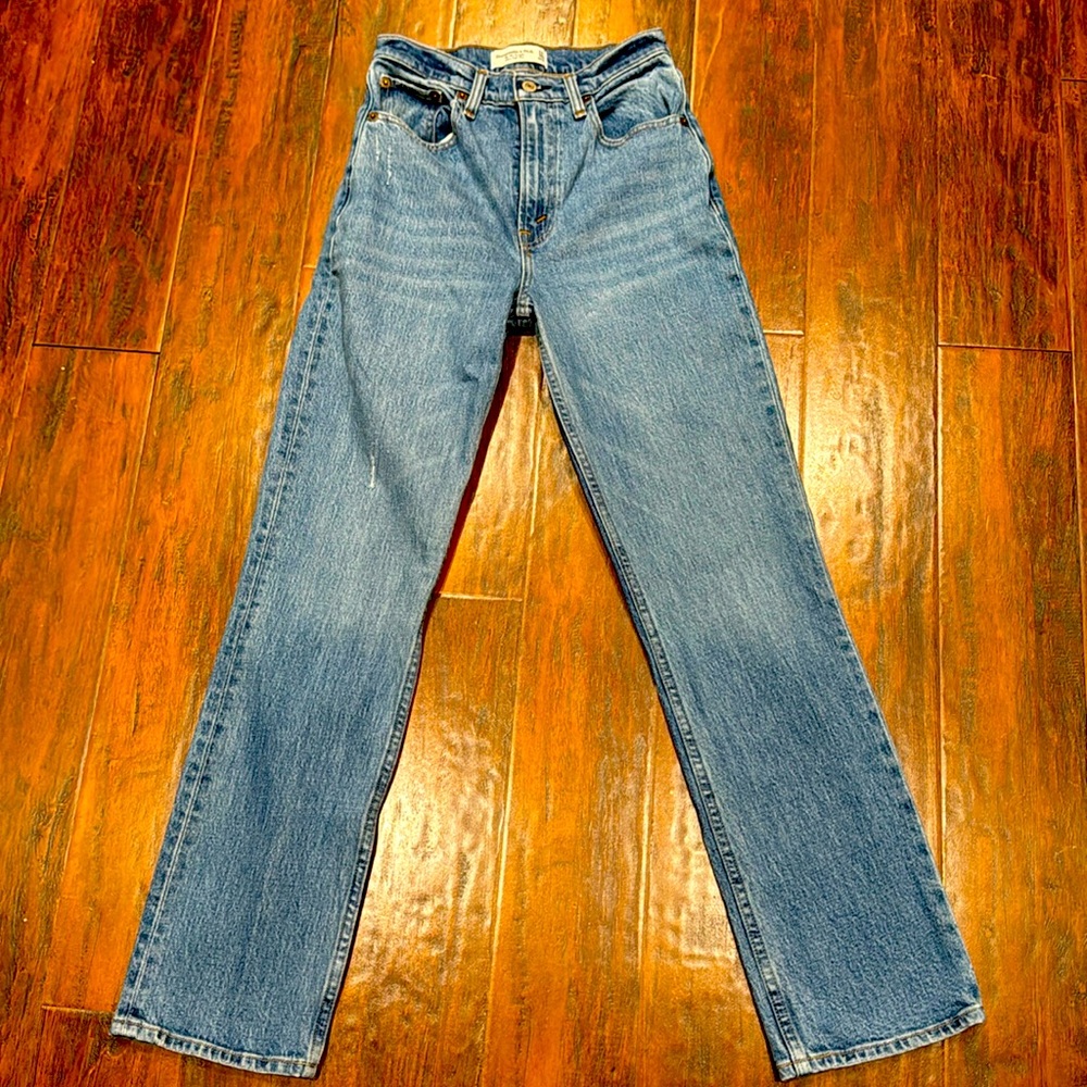 Abercrombie 90’s Ultra High Rise Straight Denim